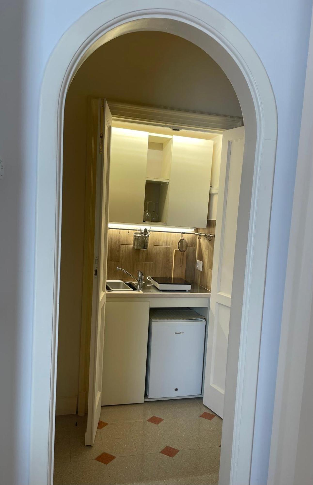 Suite Klimt P.zza Amedeo Napels Buitenkant foto
